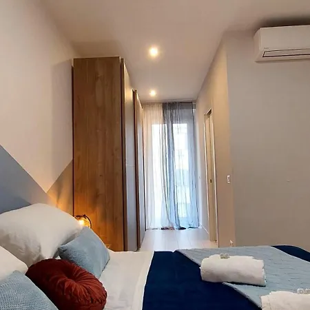 Apartment Stazione Blu Novecento *