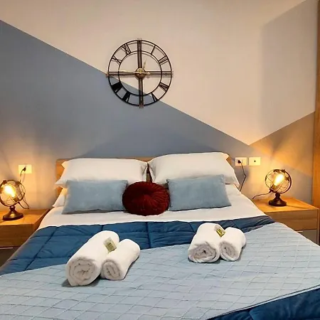 Apartment Stazione Blu Novecento *